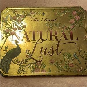 Too faced Natural lust eyeshadow palette